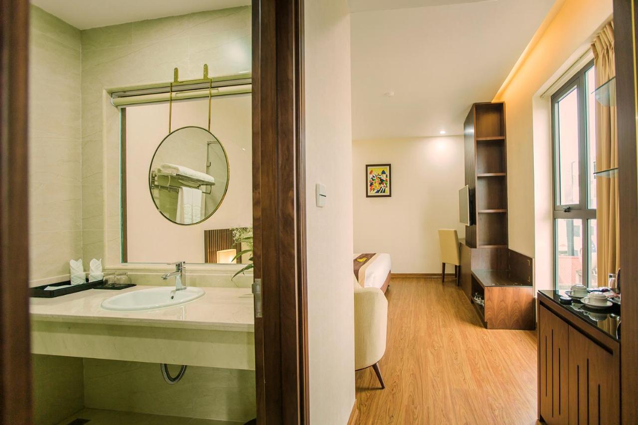 Luxury6 Hotel Mong Cai Exterior photo